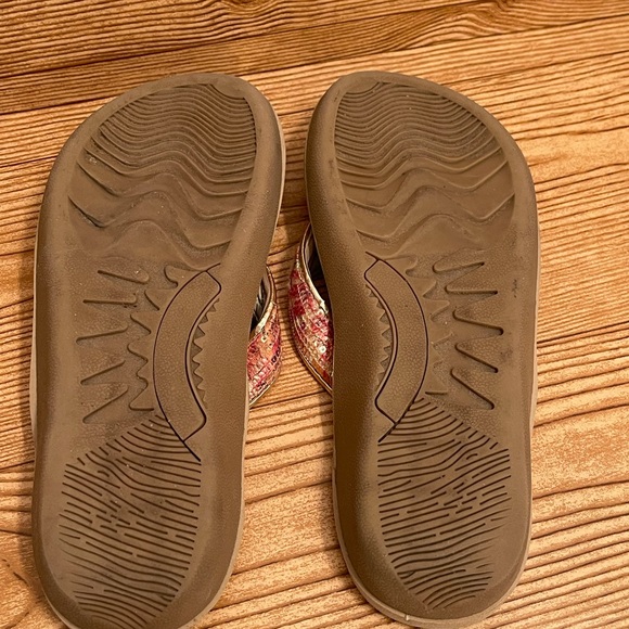 Volatile Sandals Size 8 - Picture 2 of 3